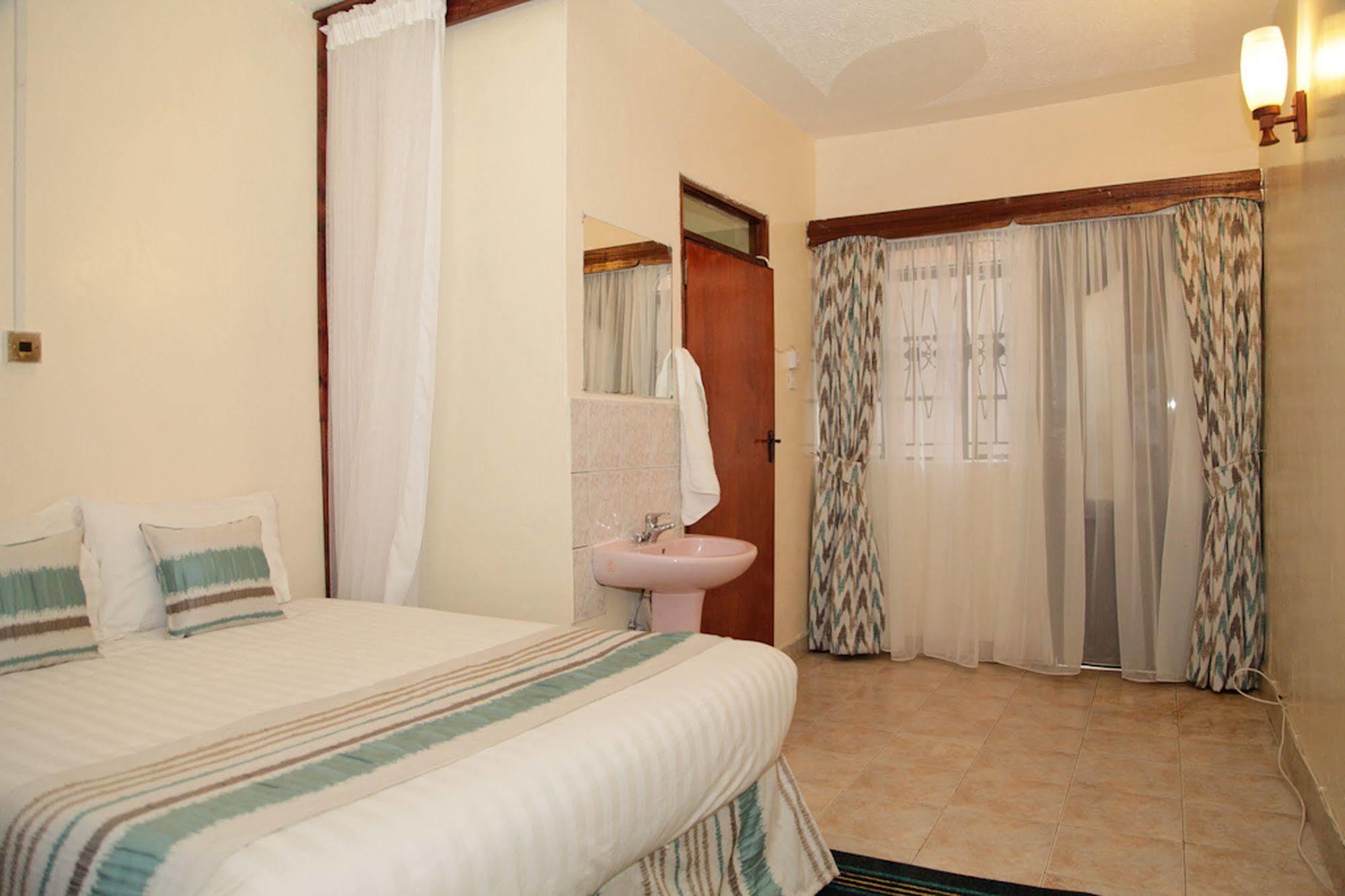 Magnolia Pine Bed & Breakfast Nairobi Exterior foto